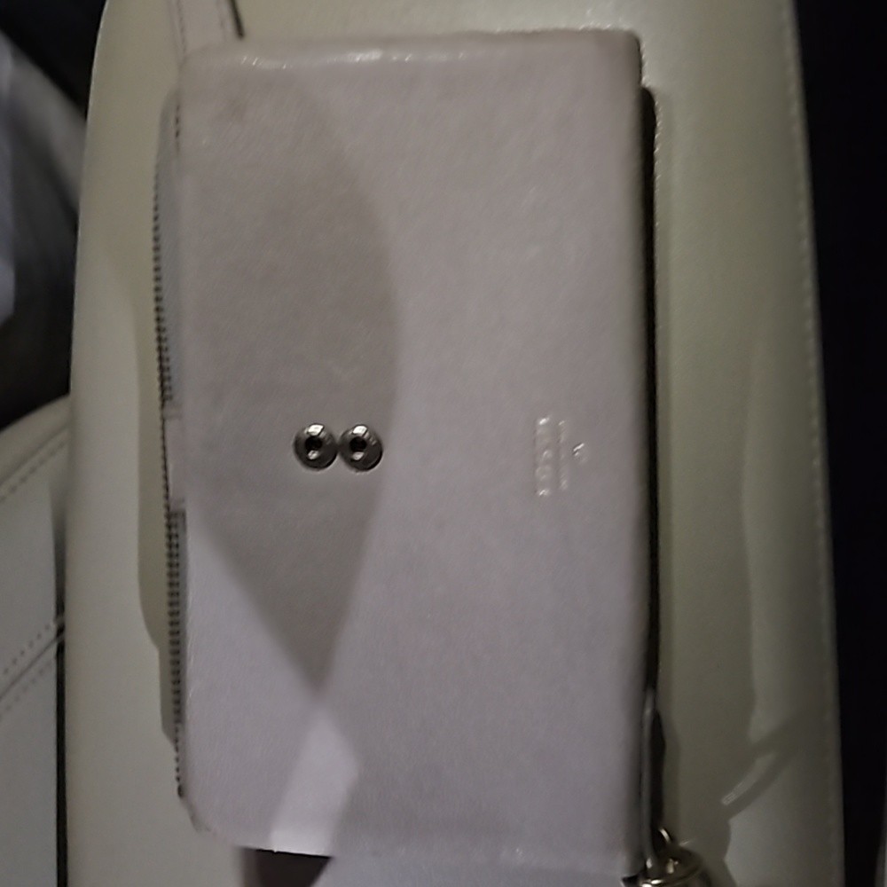 Leather Fossil wristlet wallet